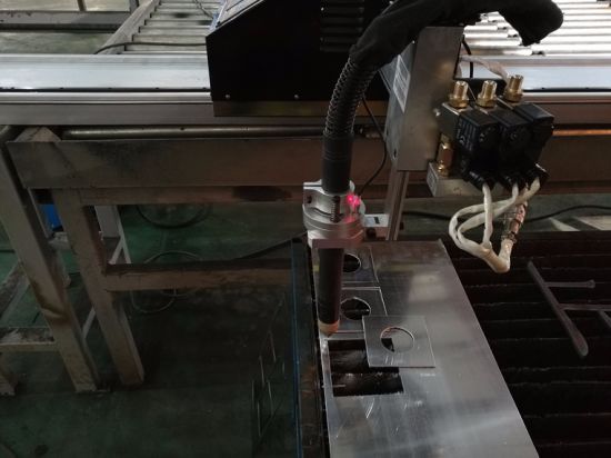 เครื่องมือตัดพลาสม่าแบบซีเอ็นซี / CNC เครื่องตัดพลาสม่า